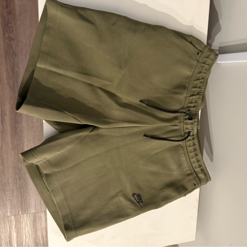 Nike Men's Khaki Athletic Shorts